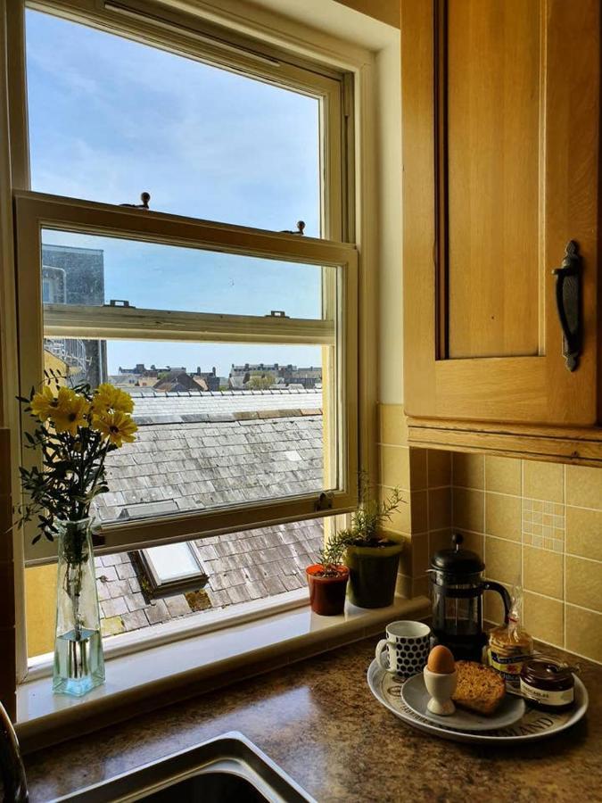 Stylish Flat In Central Tenby & Free Parking المظهر الخارجي الصورة