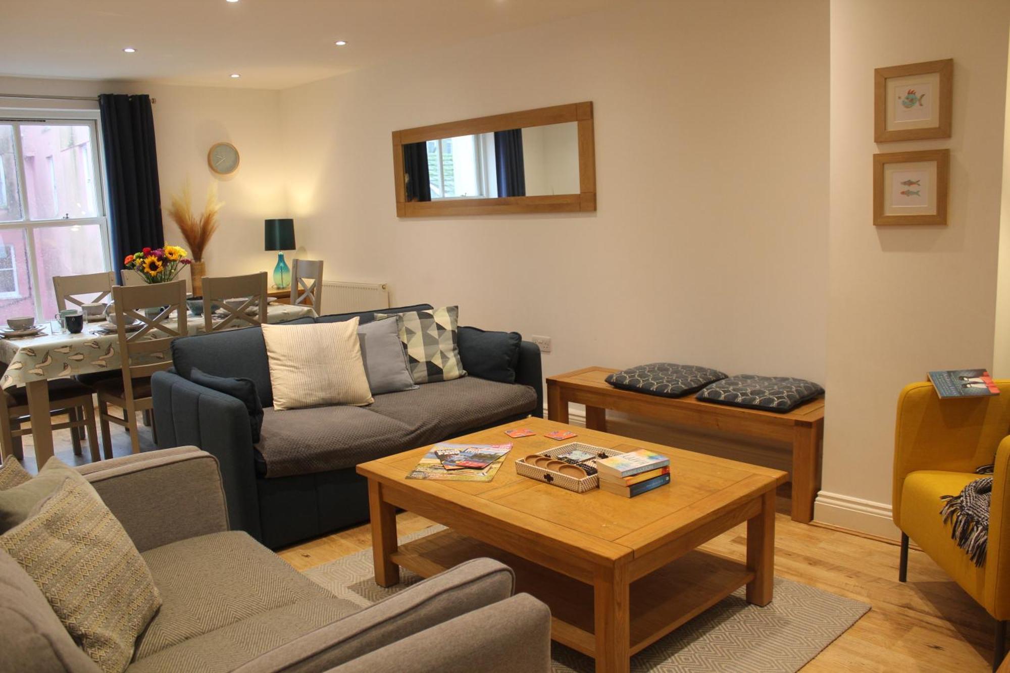 Stylish Flat In Central Tenby & Free Parking المظهر الخارجي الصورة