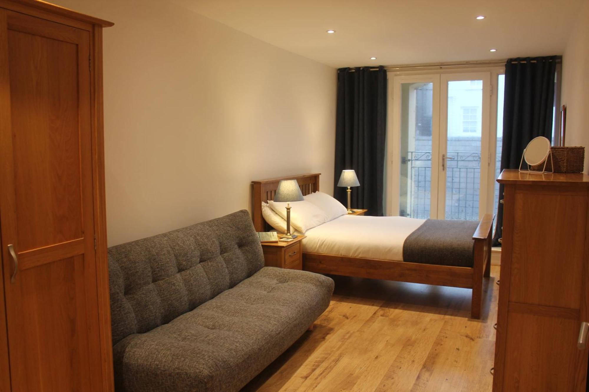 Stylish Flat In Central Tenby & Free Parking المظهر الخارجي الصورة